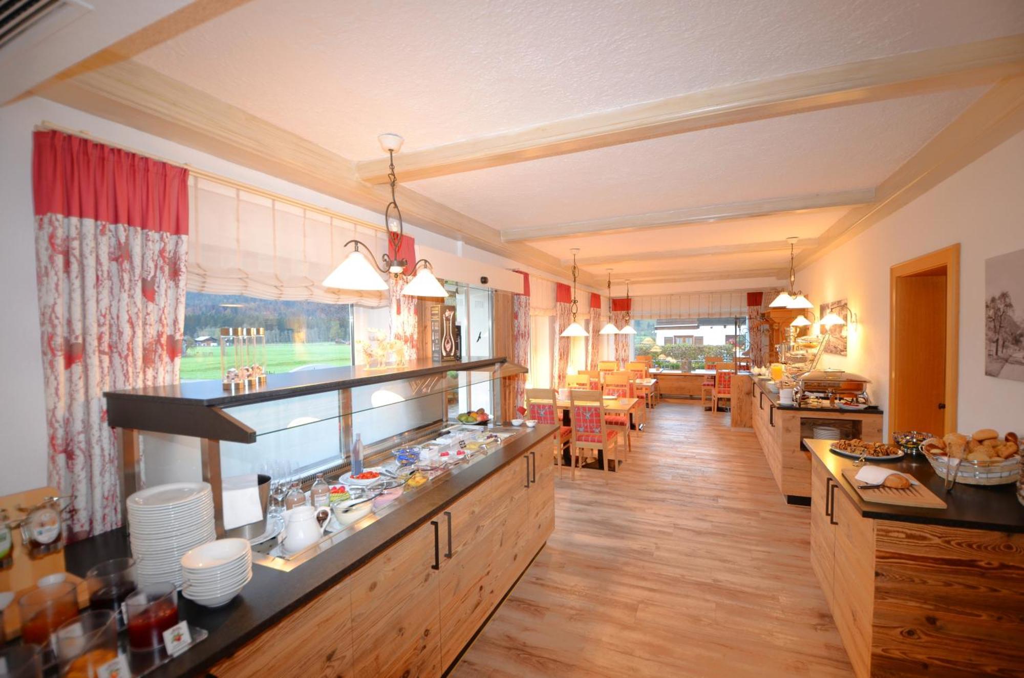 Hotel Cafe Fuggerhof Оберстдорф Екстериор снимка
