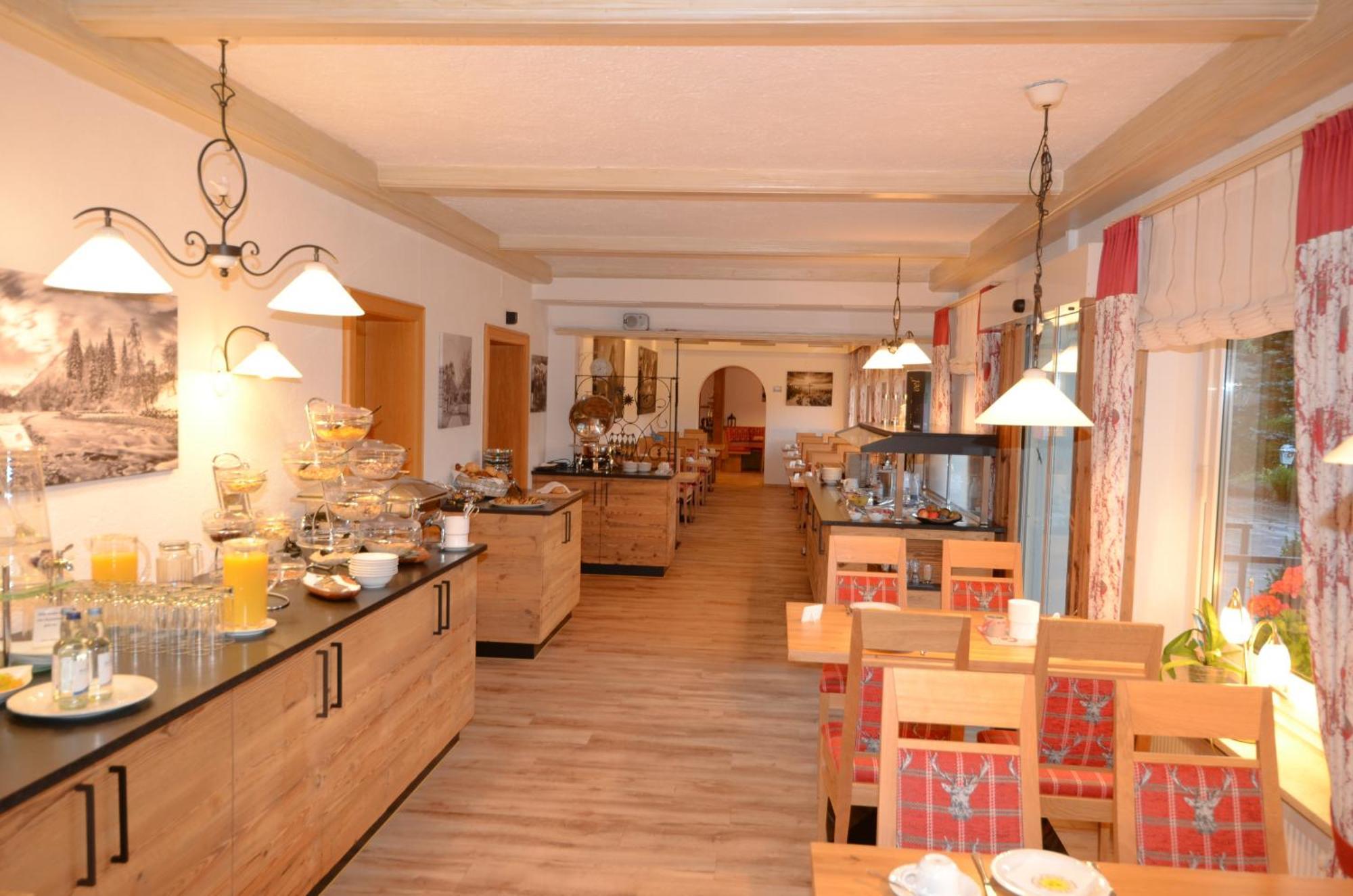 Hotel Cafe Fuggerhof Оберстдорф Екстериор снимка