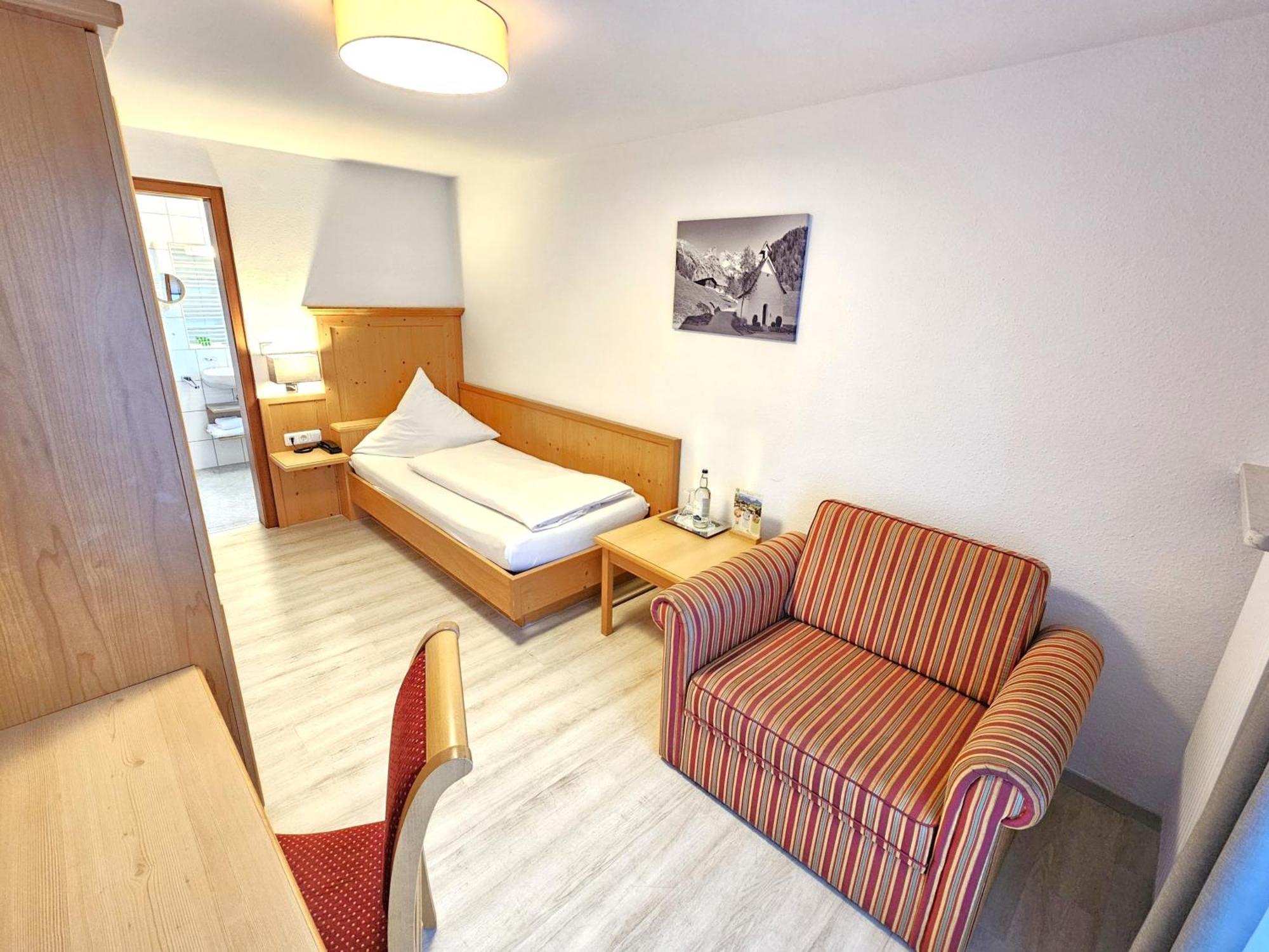 Hotel Cafe Fuggerhof Оберстдорф Екстериор снимка