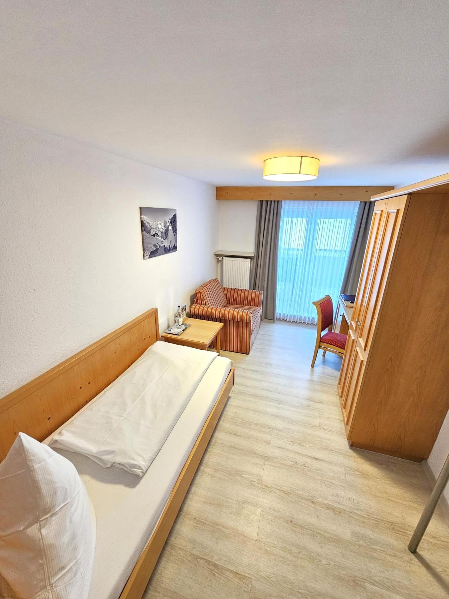 Hotel Cafe Fuggerhof Оберстдорф Екстериор снимка