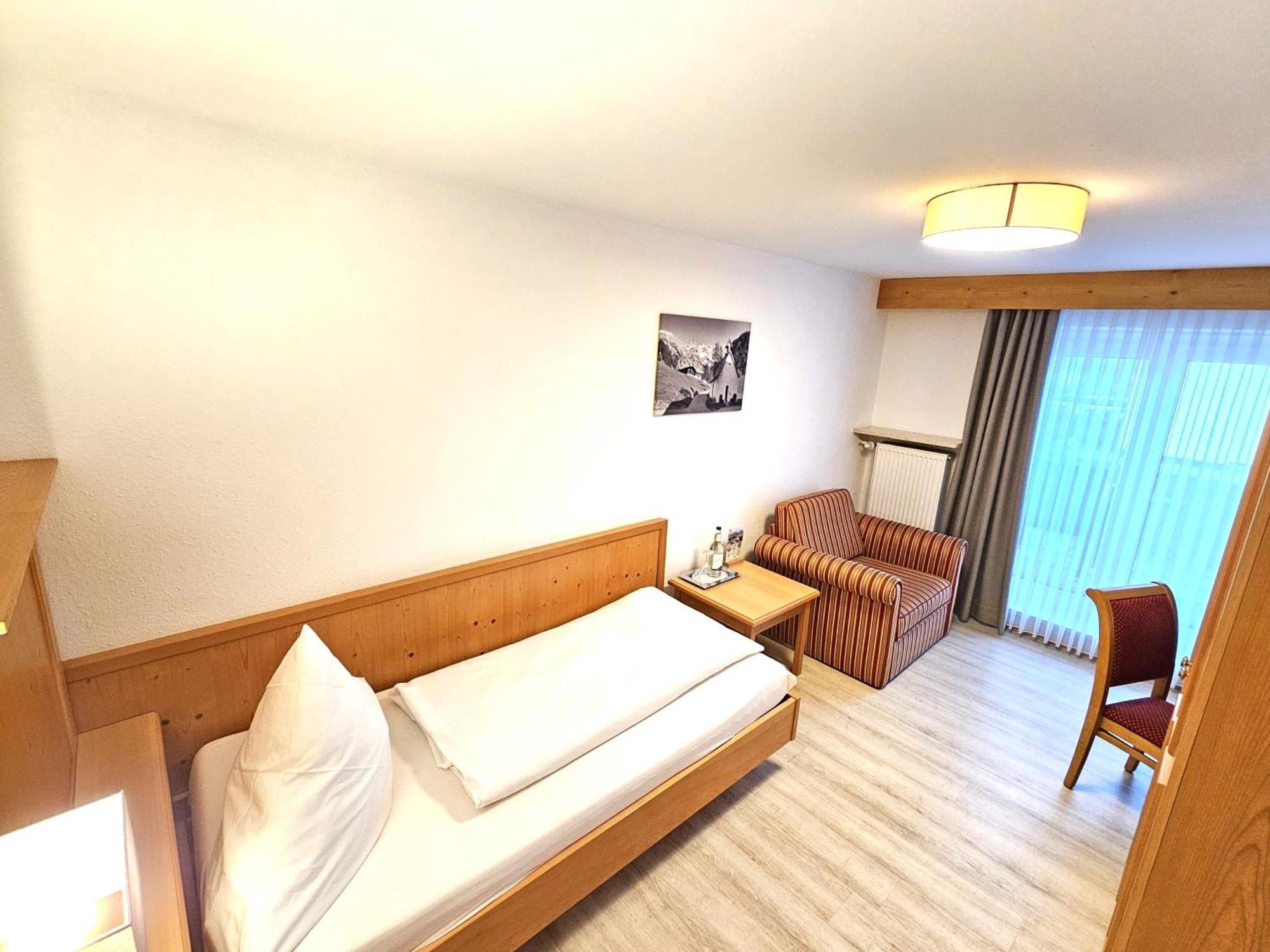 Hotel Cafe Fuggerhof Оберстдорф Екстериор снимка