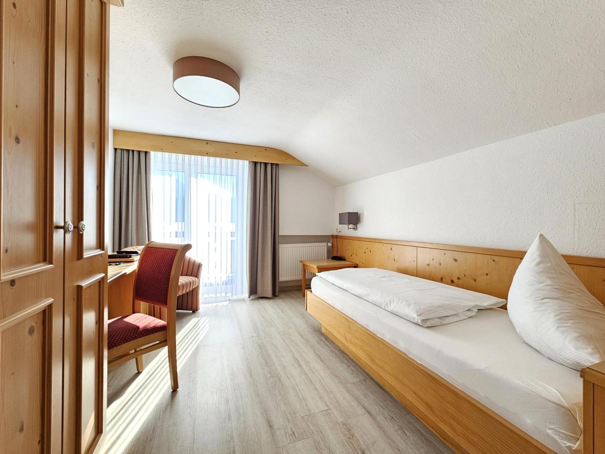 Hotel Cafe Fuggerhof Оберстдорф Екстериор снимка